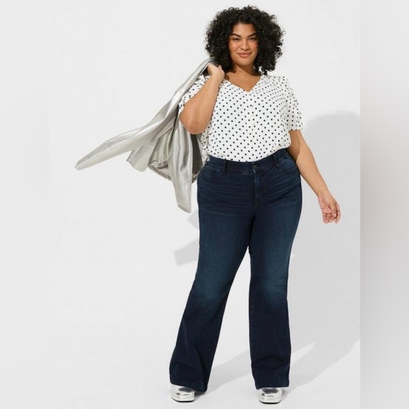 NWT torrid size 3 Harper Georgette V-Neck Ruched Sleeve Blouse white polka dots - Picture 4 of 6